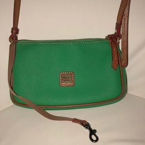 👀Dooney & Bourke crossbody purse